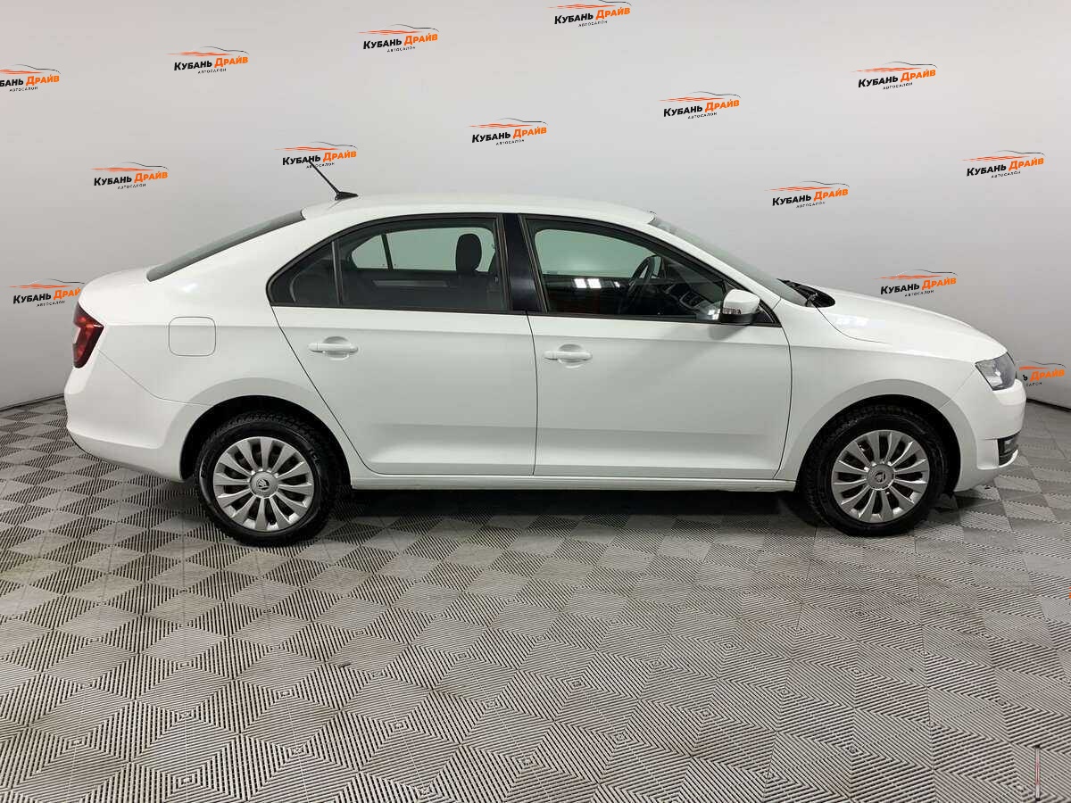 Skoda Rapid 2019 года с пробегом. Фото: #3
