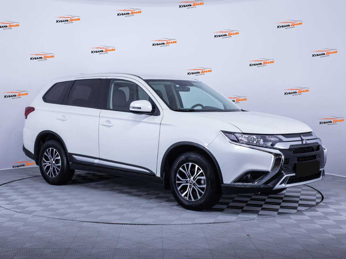 Mitsubishi Outlander 2020 года с пробегом. Фото: #2