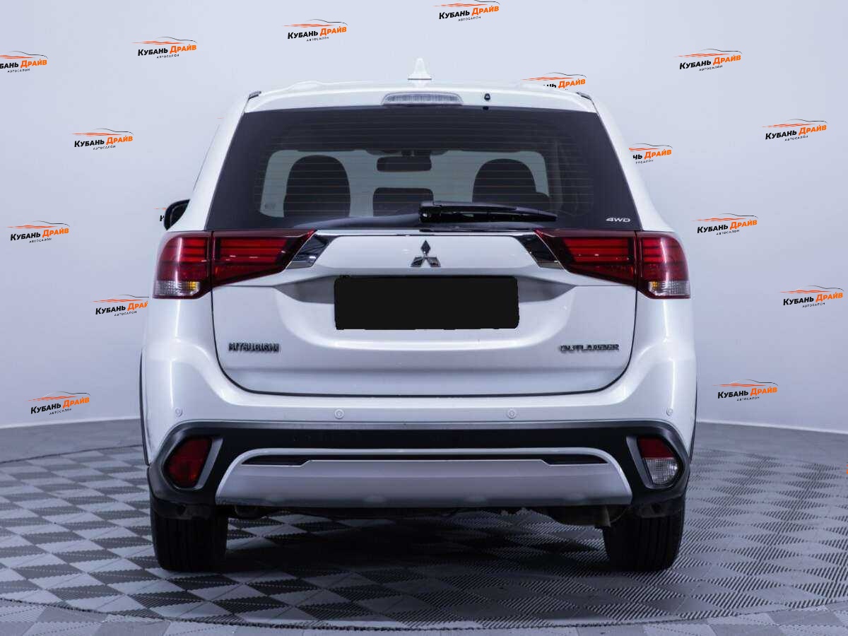Mitsubishi Outlander 2020 года с пробегом. Фото: #5