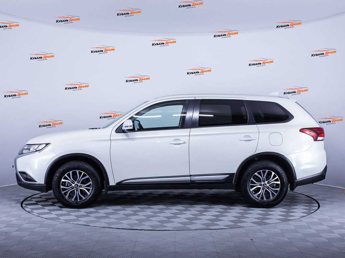 Mitsubishi Outlander 2020 года с пробегом. Фото: #7