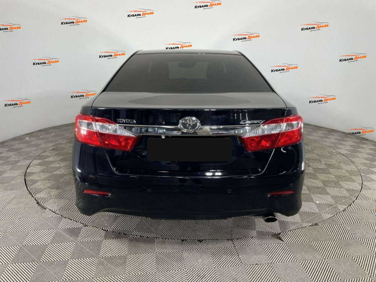 Toyota Camry 2012 года с пробегом. Фото: #2