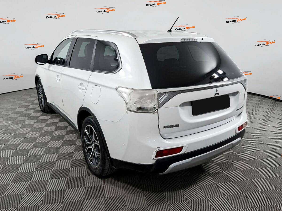 Mitsubishi Outlander 2014 года с пробегом. Фото: #5