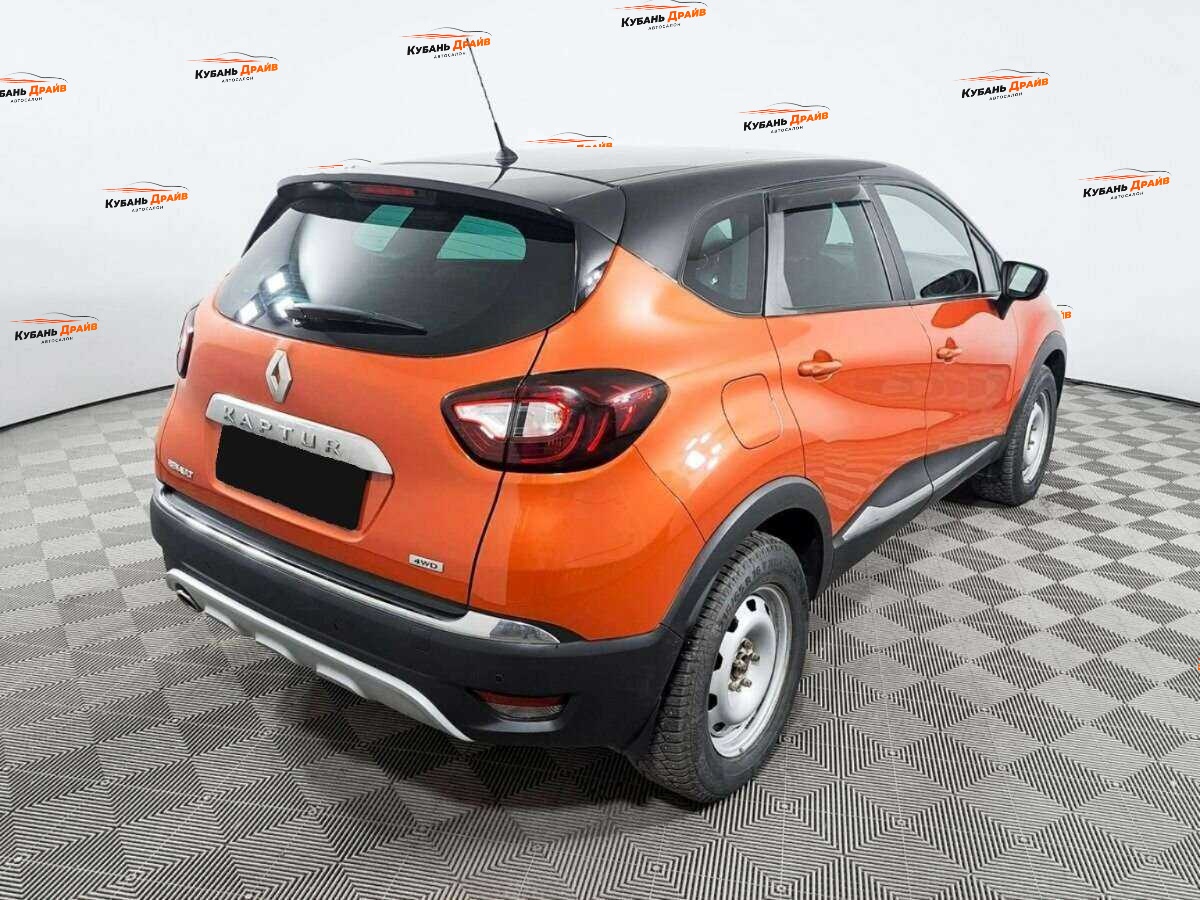 Renault Kaptur 2016 года с пробегом. Фото: #4
