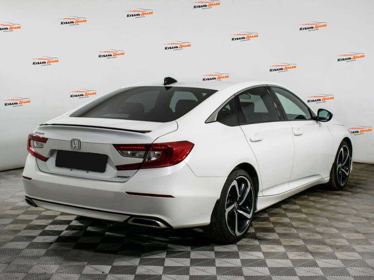 Honda Accord 2022 года с пробегом. Фото: #3