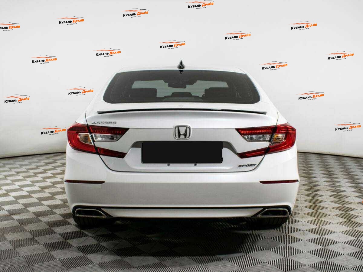 Honda Accord 2022 года с пробегом. Фото: #4