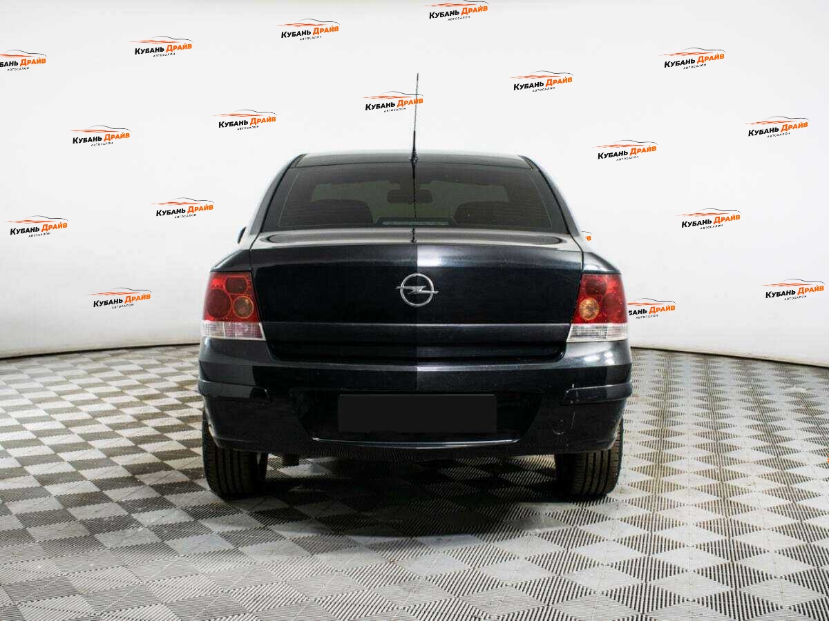 Opel Astra 2014 года с пробегом. Фото: #4