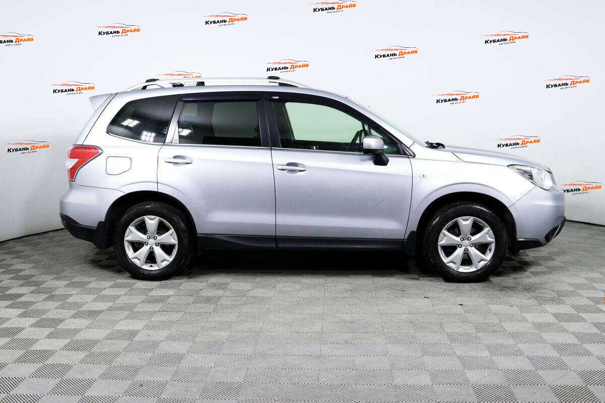 Subaru Forester 2015 года с пробегом. Фото: #3