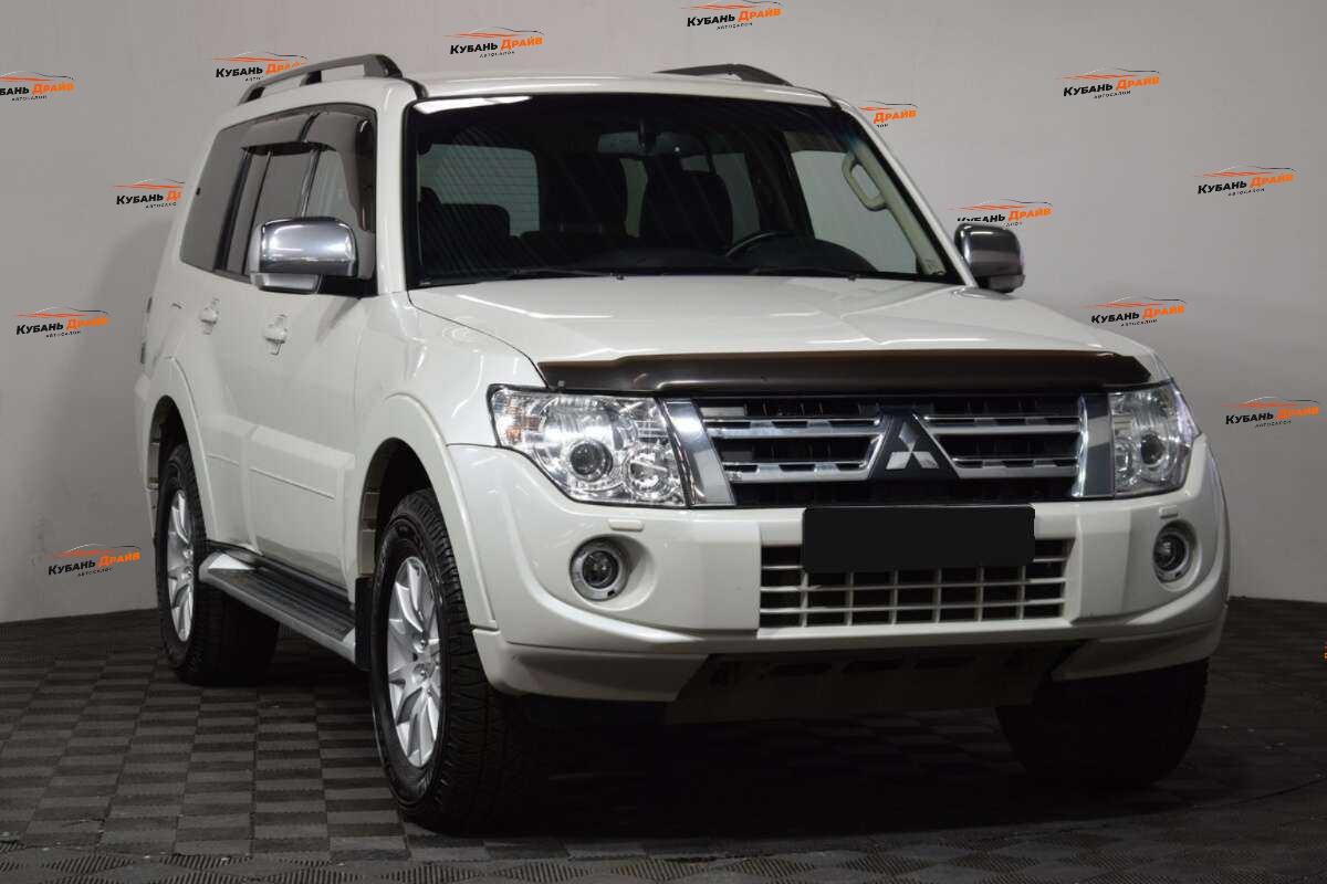 Mitsubishi Pajero 2014 года с пробегом. Фото: #2