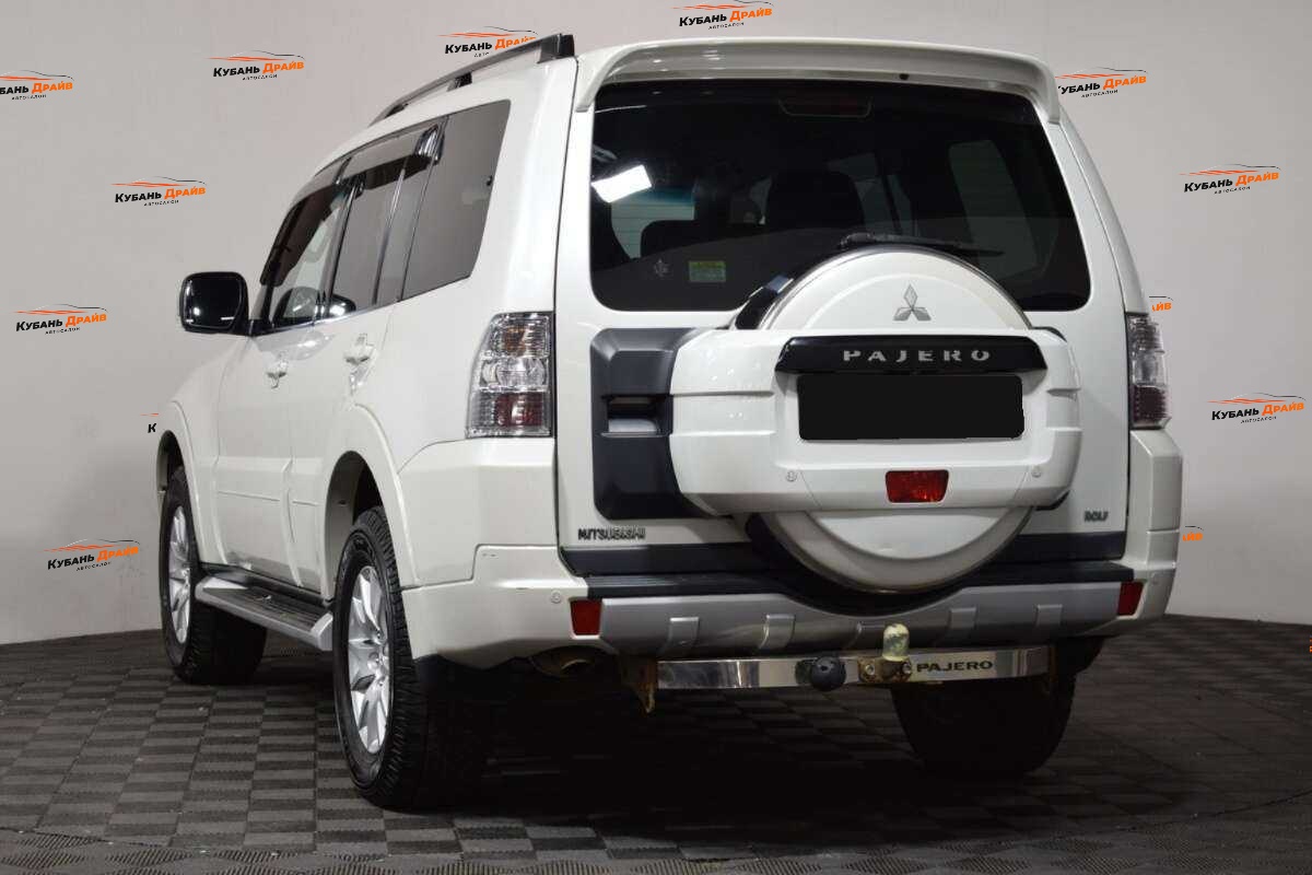Mitsubishi Pajero 2014 года с пробегом. Фото: #4