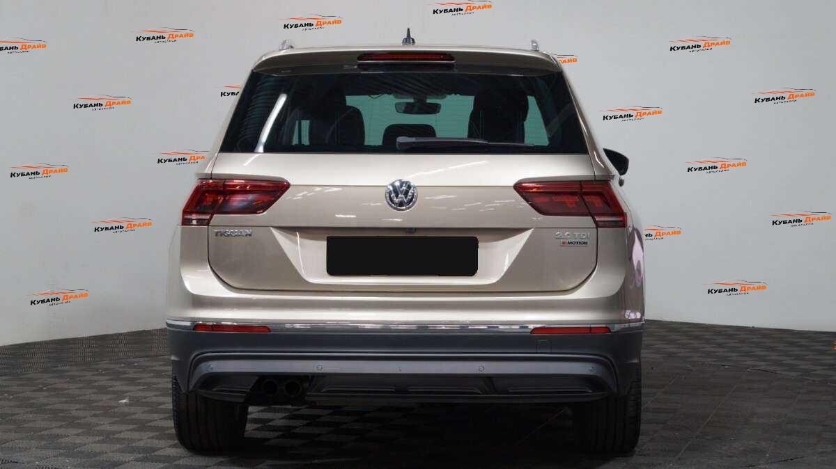 Volkswagen Tiguan 2018 года с пробегом. Фото: #4