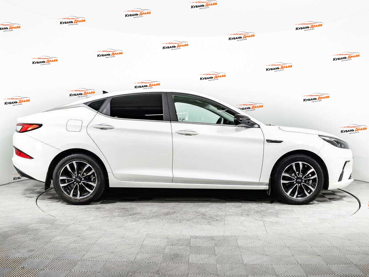 JAC J7 2021 года с пробегом. Фото: #3