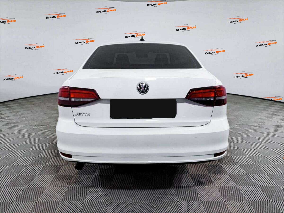 Volkswagen Jetta 2017 года с пробегом. Фото: #3