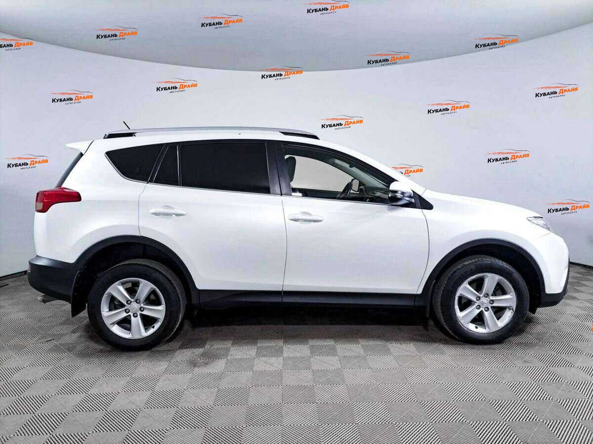 Toyota RAV4 2014 года с пробегом. Фото: #3