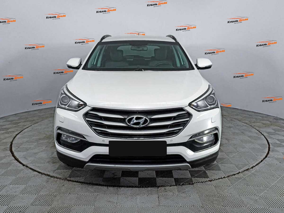 Hyundai Santa Fe 2016 года с пробегом. Фото: #1