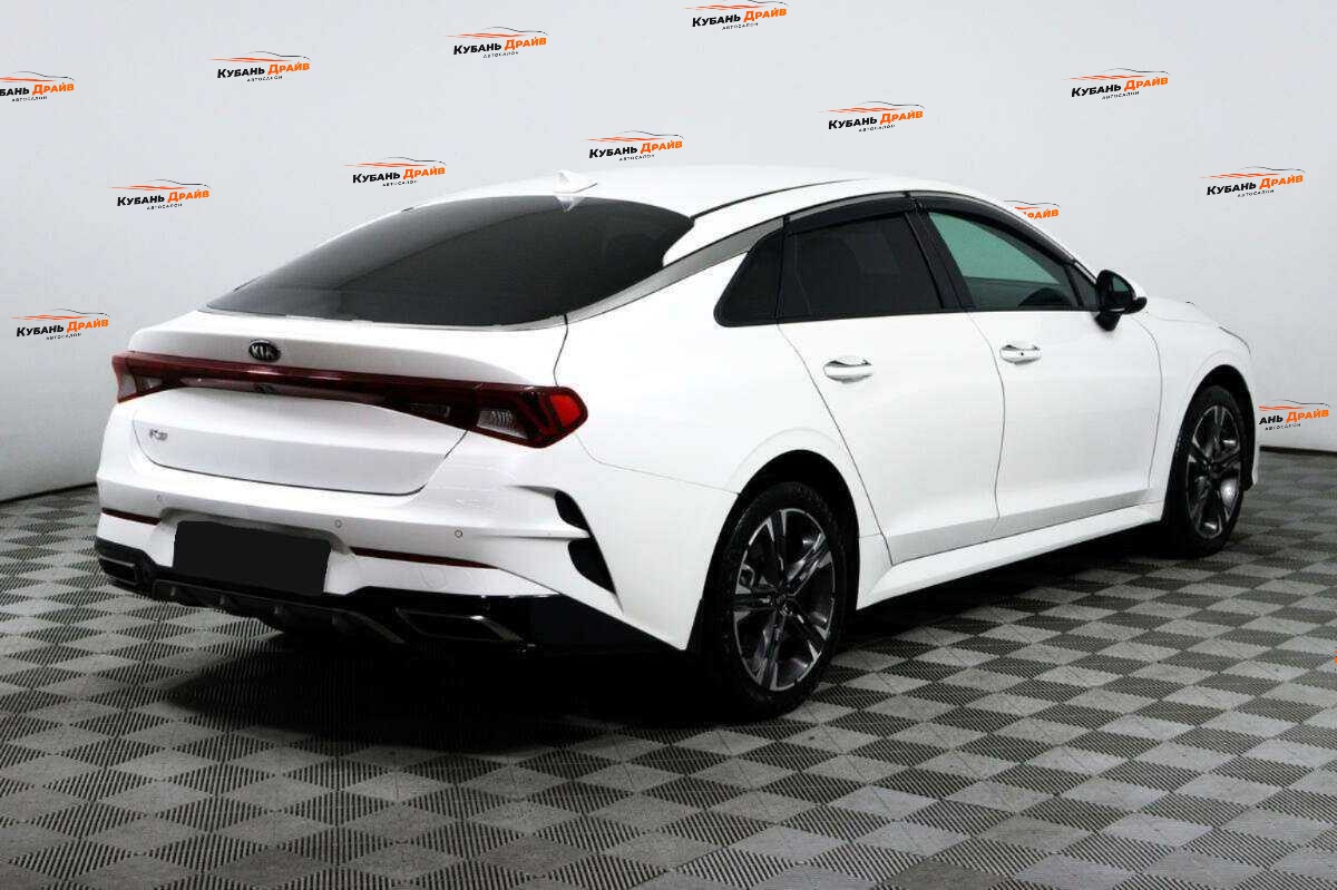 Kia K5 2021 года с пробегом. Фото: #4
