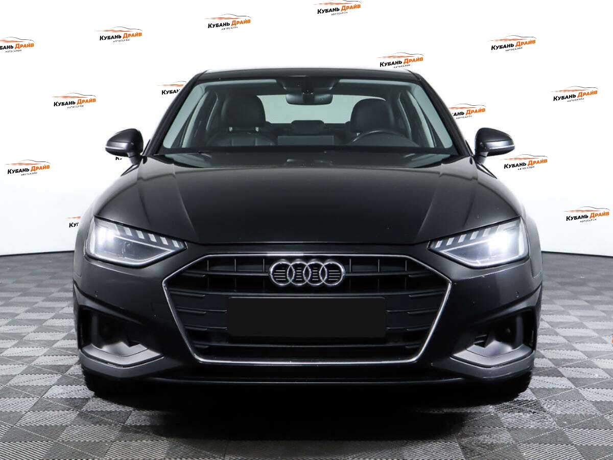 Audi A4 2020 года с пробегом. Фото: #1