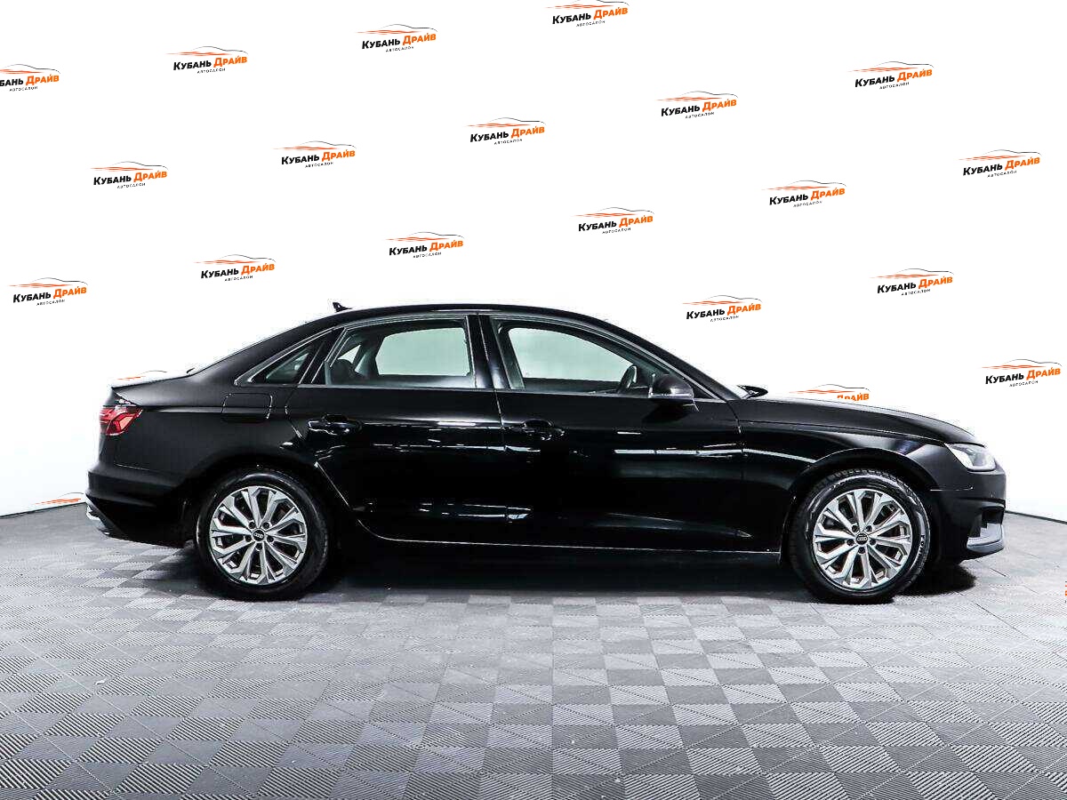 Audi A4 2020 года с пробегом. Фото: #3