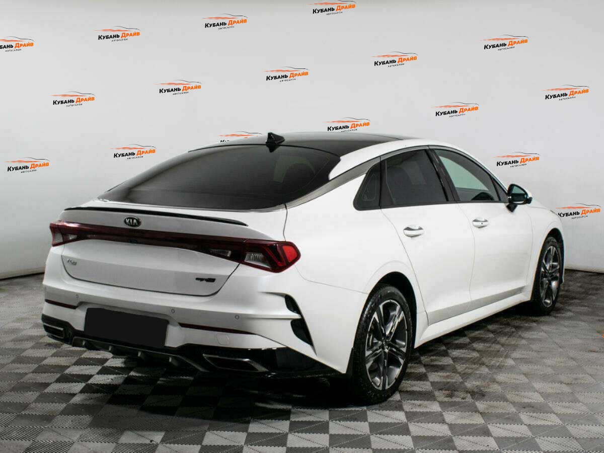 Kia K5 2021 года с пробегом. Фото: #2
