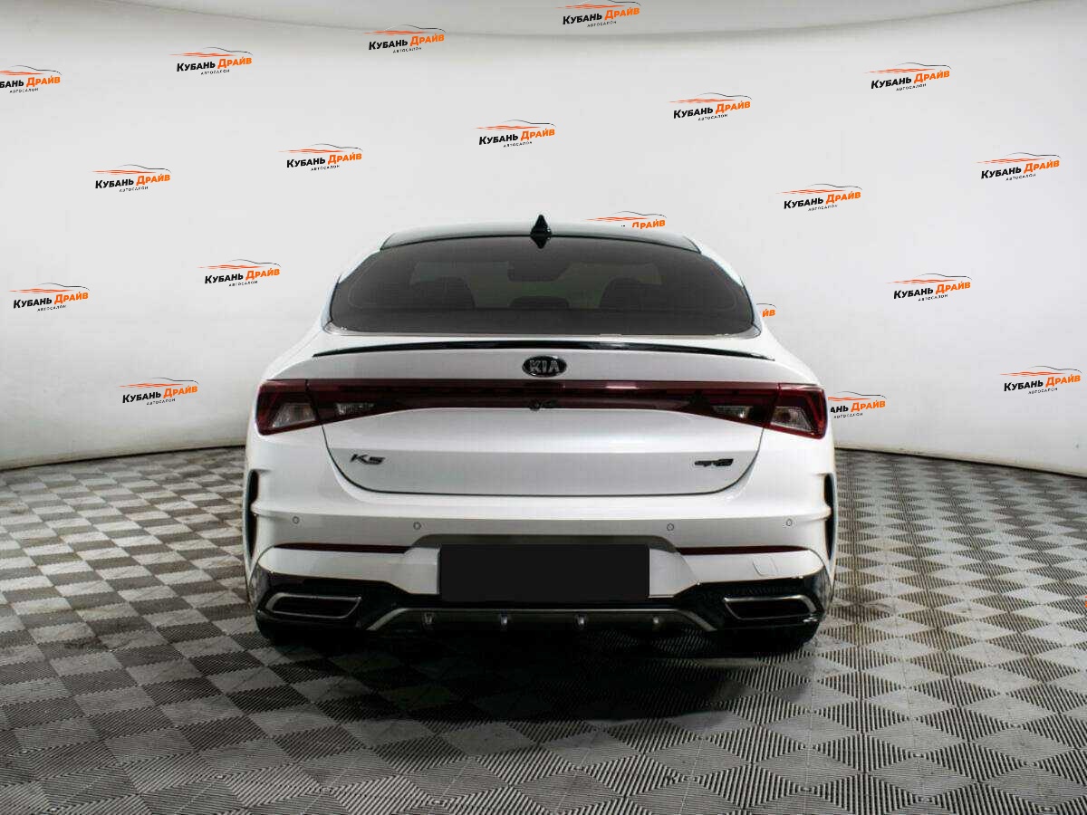 Kia K5 2021 года с пробегом. Фото: #3