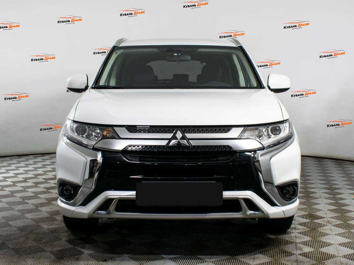Mitsubishi Outlander 2022 года с пробегом. Фото: #1