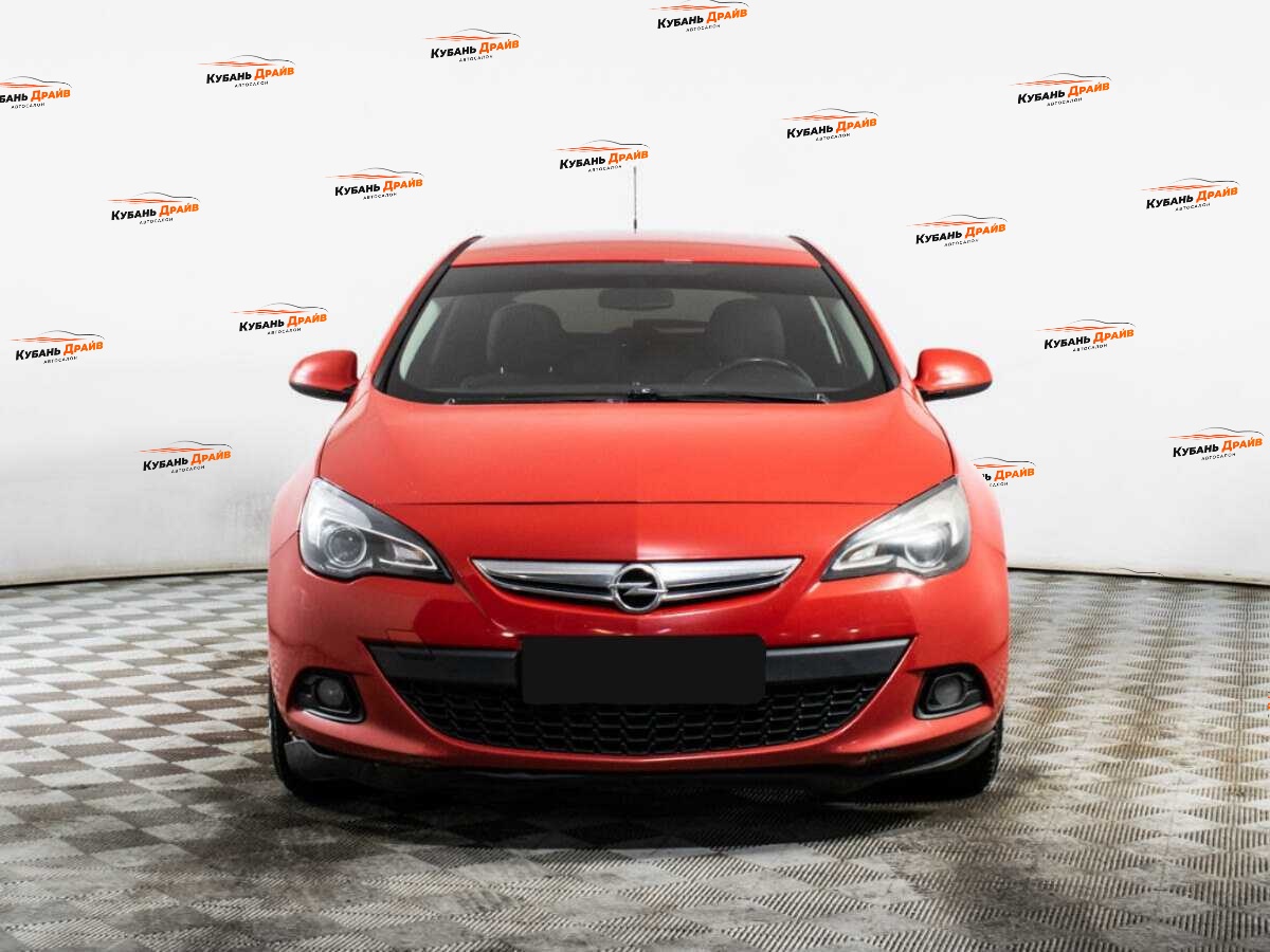 Opel Astra 2013 года с пробегом. Фото: #1