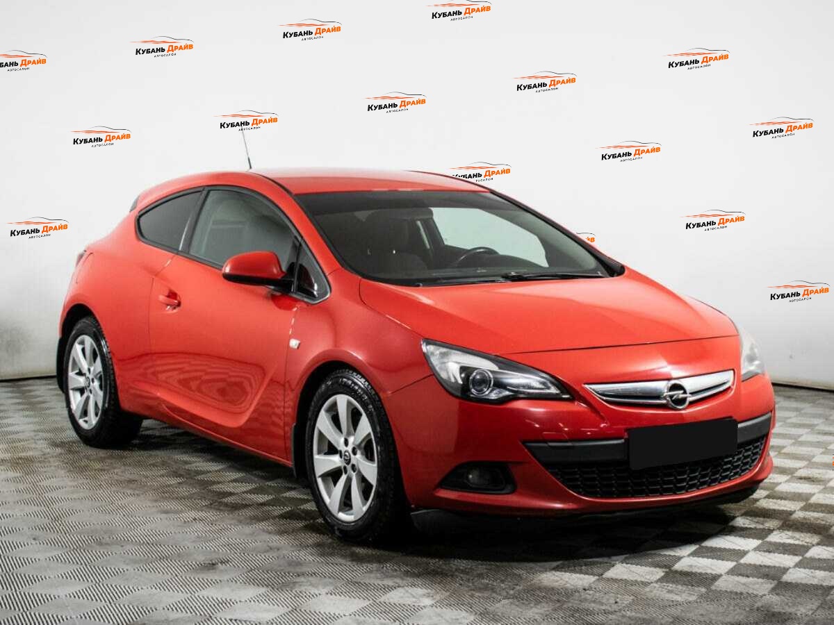 Opel Astra 2013 года с пробегом. Фото: #2