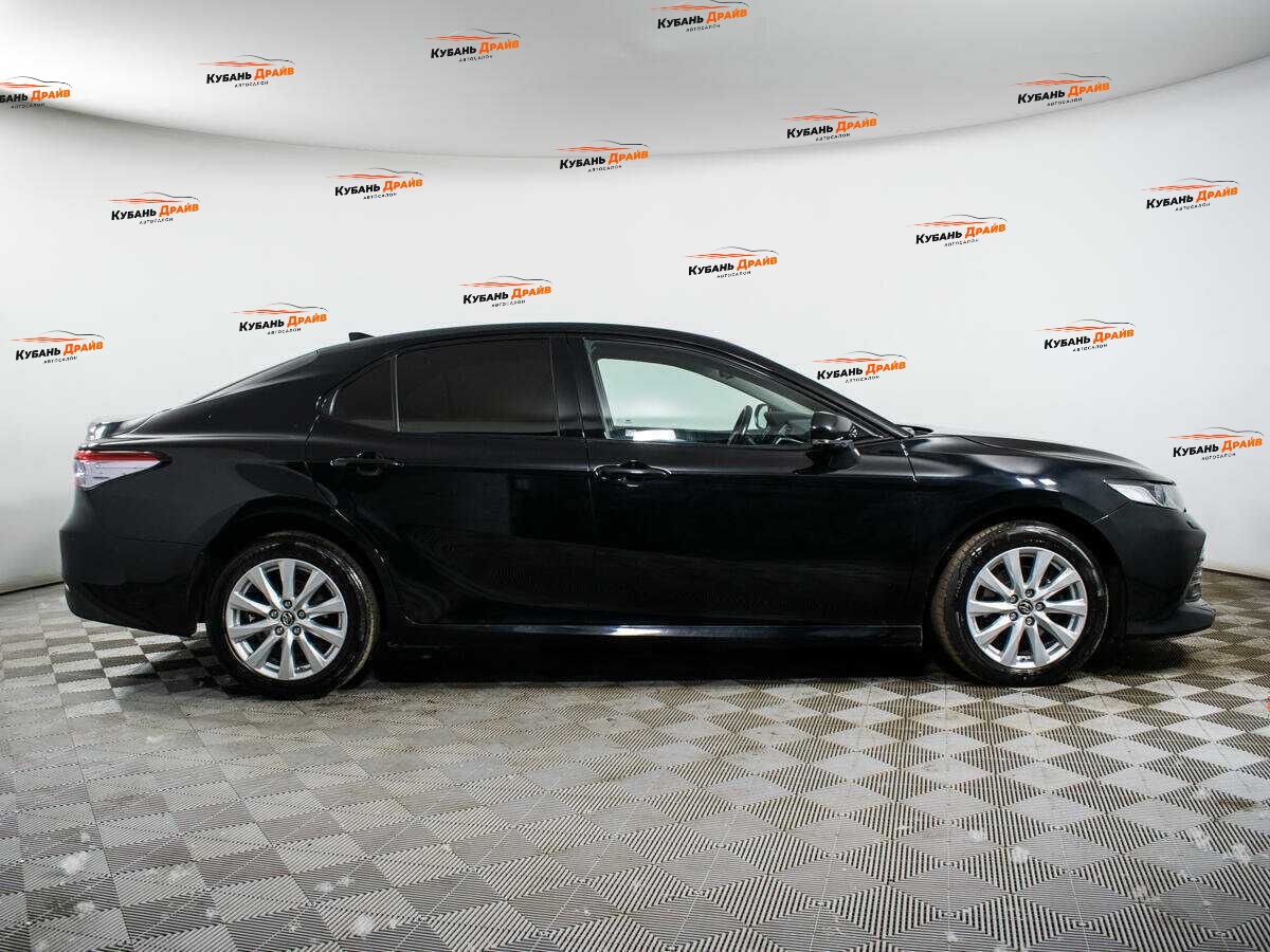 Toyota Camry 2018 года с пробегом. Фото: #3