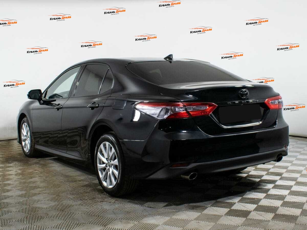 Toyota Camry 2018 года с пробегом. Фото: #6