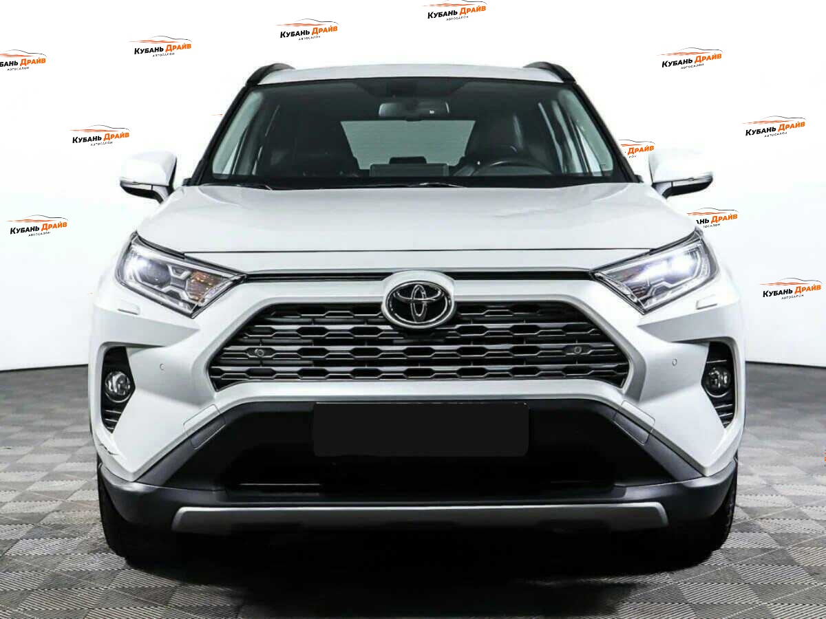 Toyota RAV4 2021 года с пробегом. Фото: #1