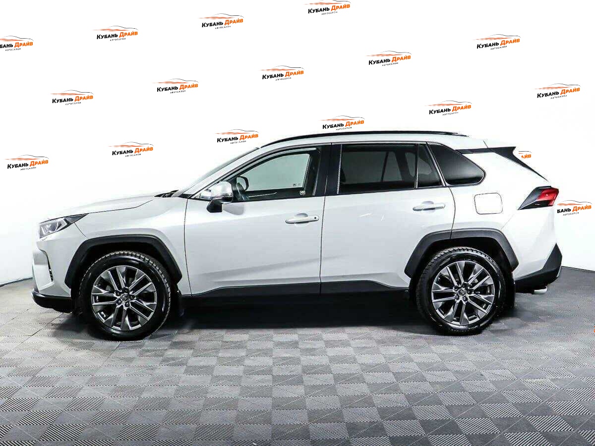 Toyota RAV4 2021 года с пробегом. Фото: #7