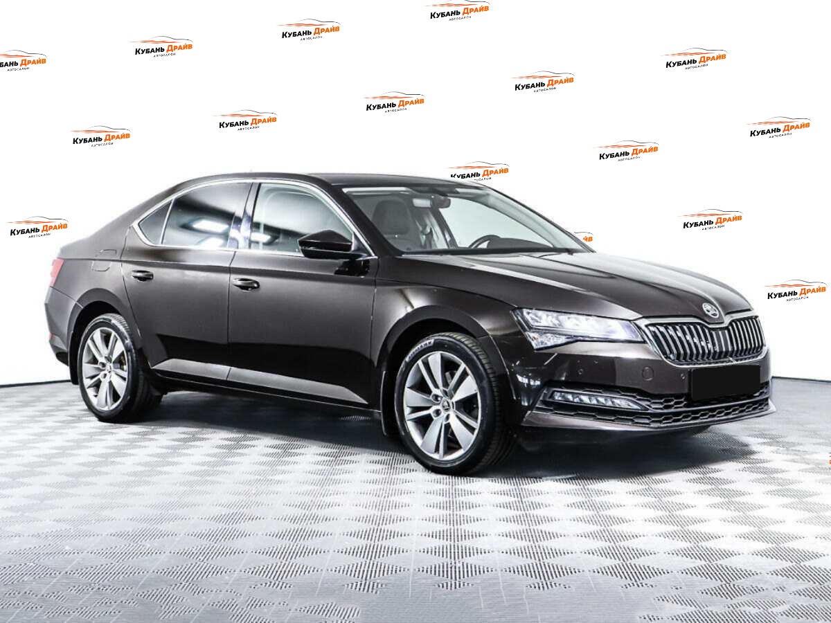 Skoda Superb 2021 года с пробегом. Фото: #2