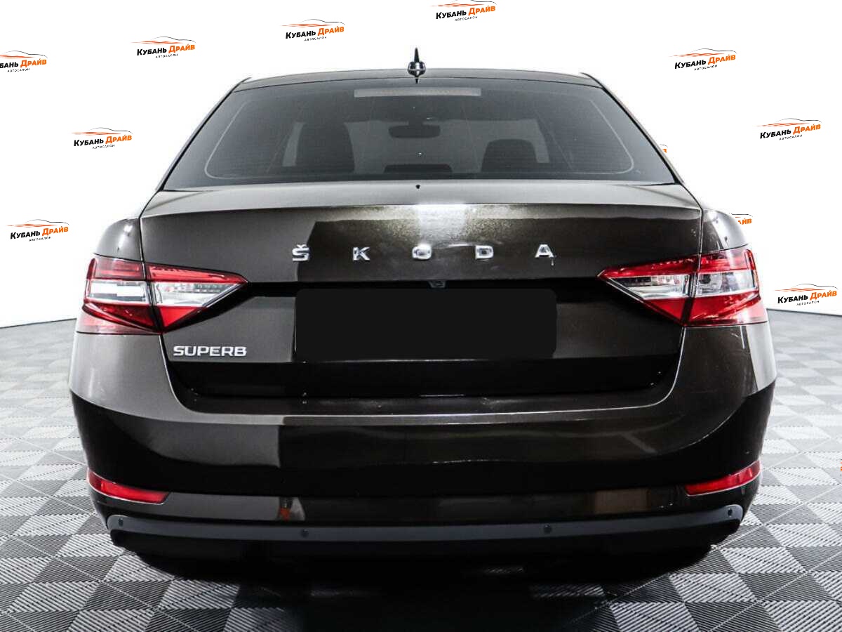Skoda Superb 2021 года с пробегом. Фото: #5