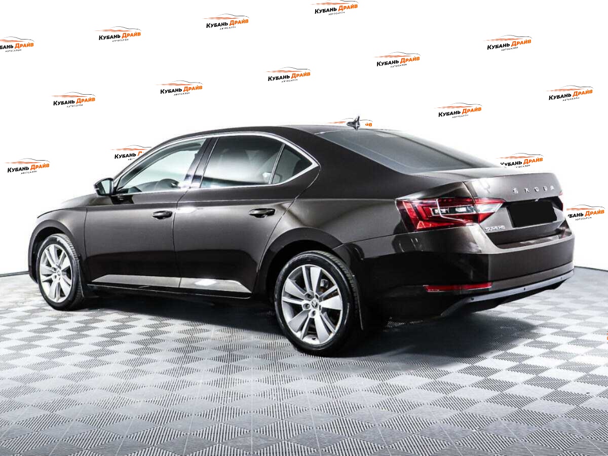 Skoda Superb 2021 года с пробегом. Фото: #6