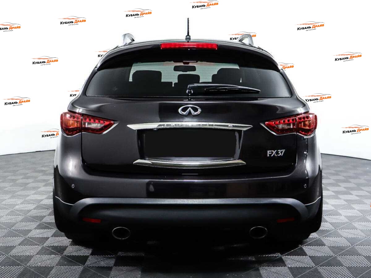 Infiniti FX 2012 года с пробегом. Фото: #5