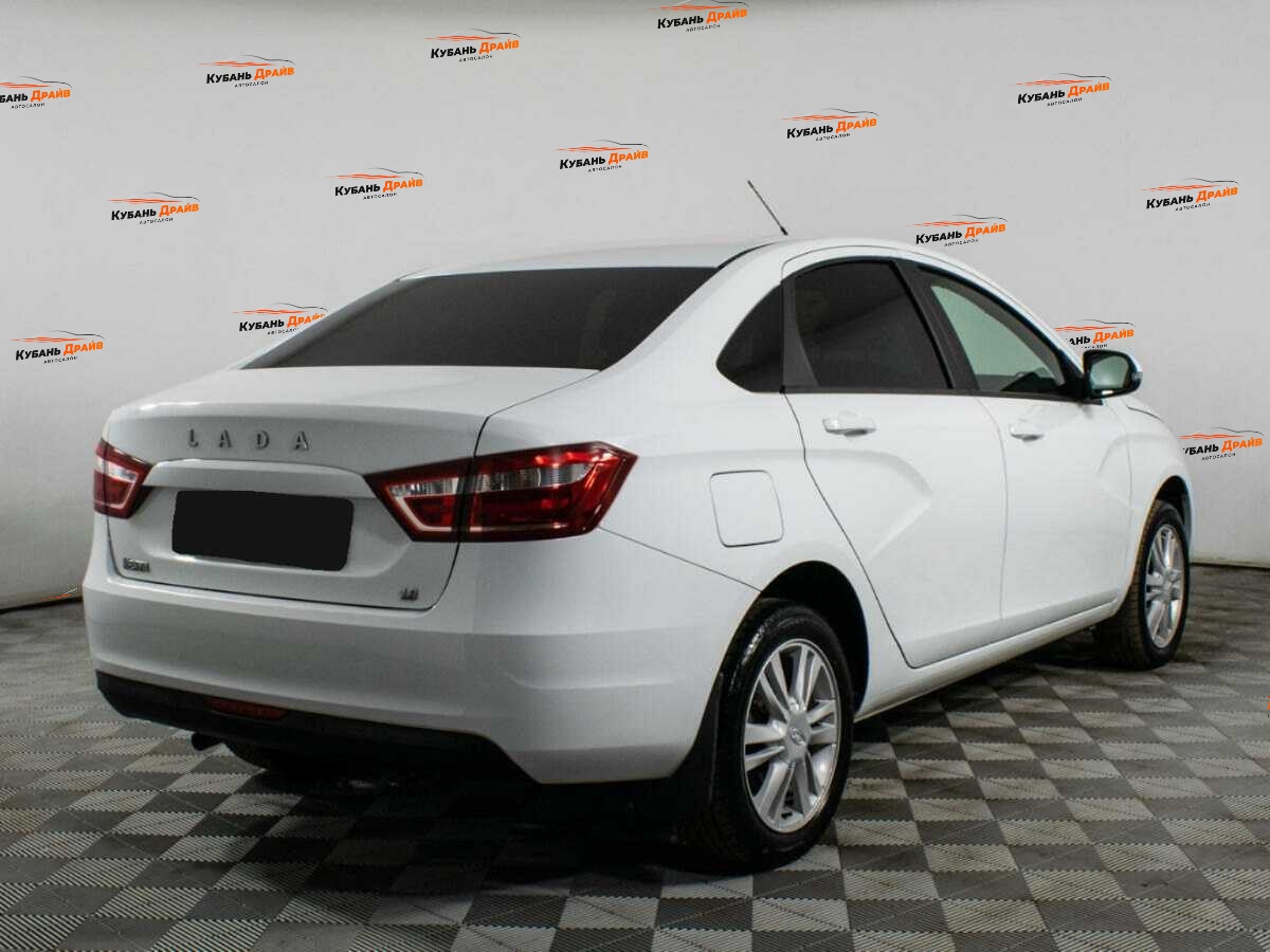 Lada (ВАЗ) Vesta 2018 года с пробегом. Фото: #3