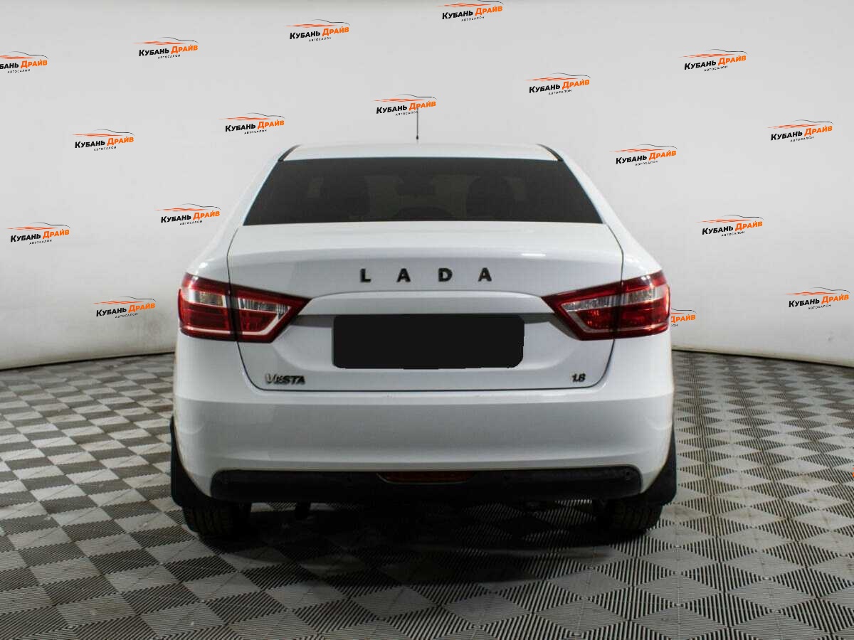 Lada (ВАЗ) Vesta 2018 года с пробегом. Фото: #4