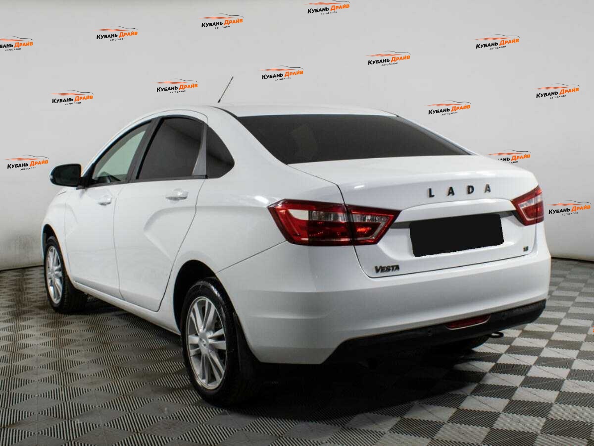 Lada (ВАЗ) Vesta 2018 года с пробегом. Фото: #5