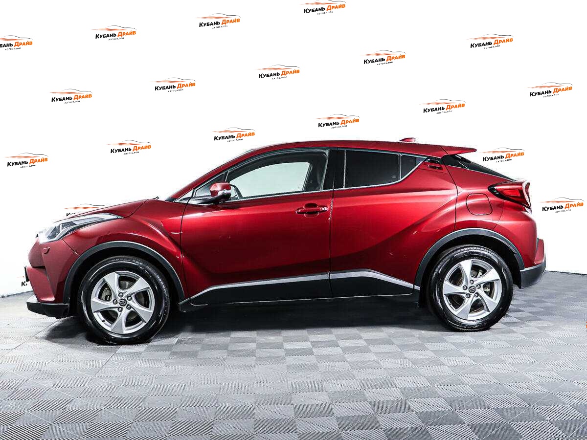 Toyota C-HR 2019 года с пробегом. Фото: #7