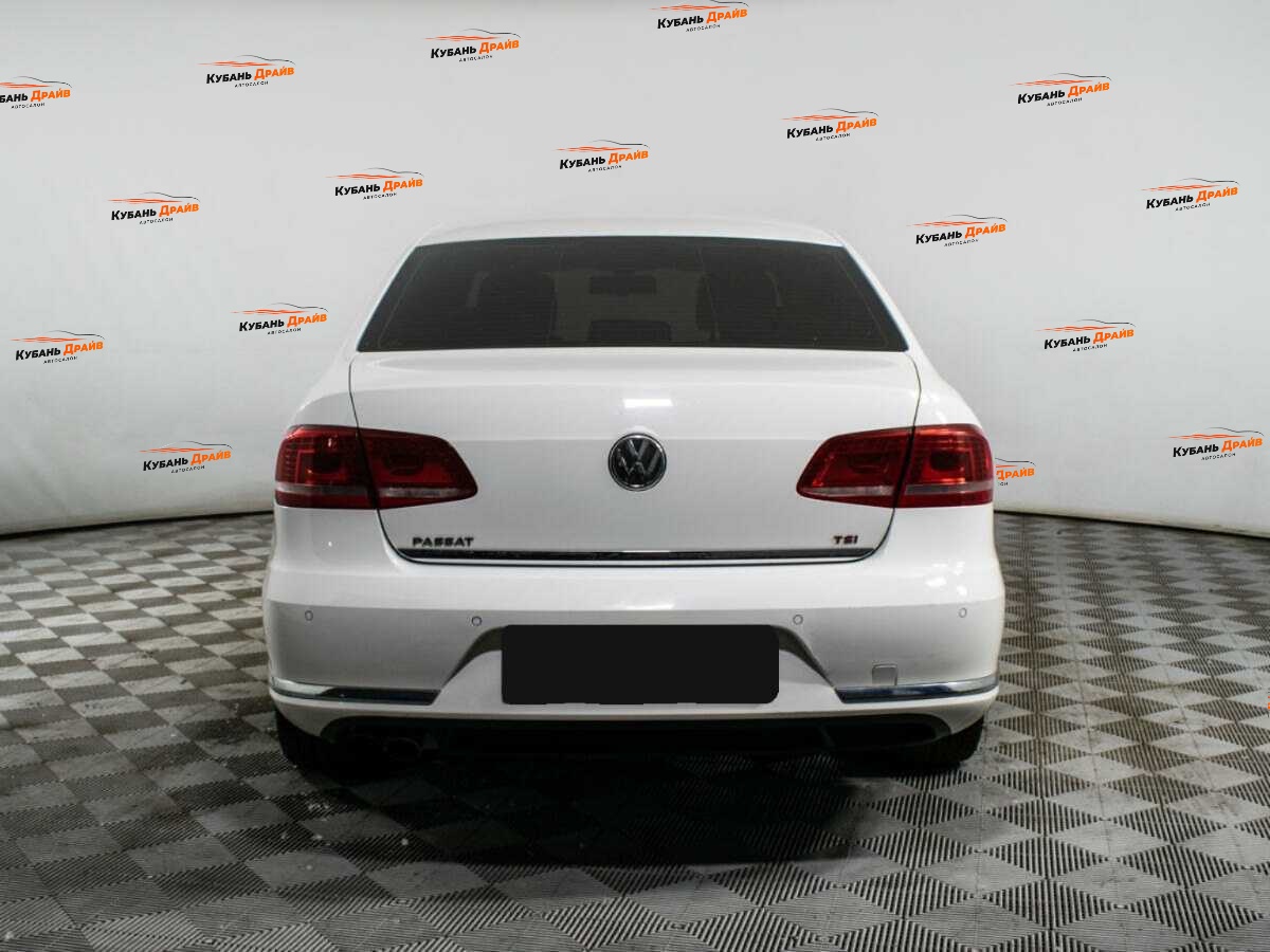 Volkswagen Passat 2014 года с пробегом. Фото: #4