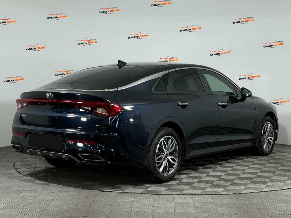 Kia K5 2021 года с пробегом. Фото: #3