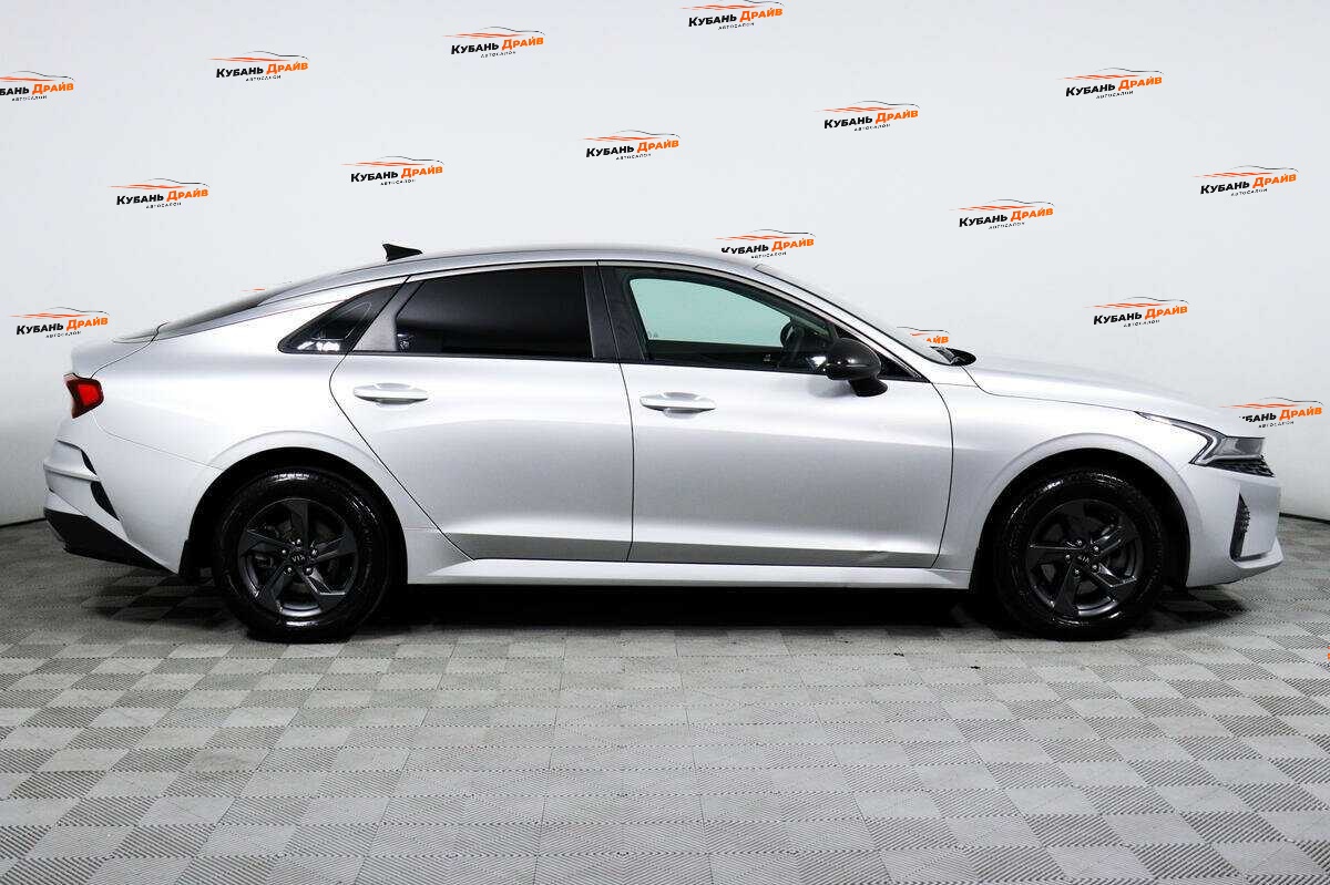 Kia K5 2020 года с пробегом. Фото: #3