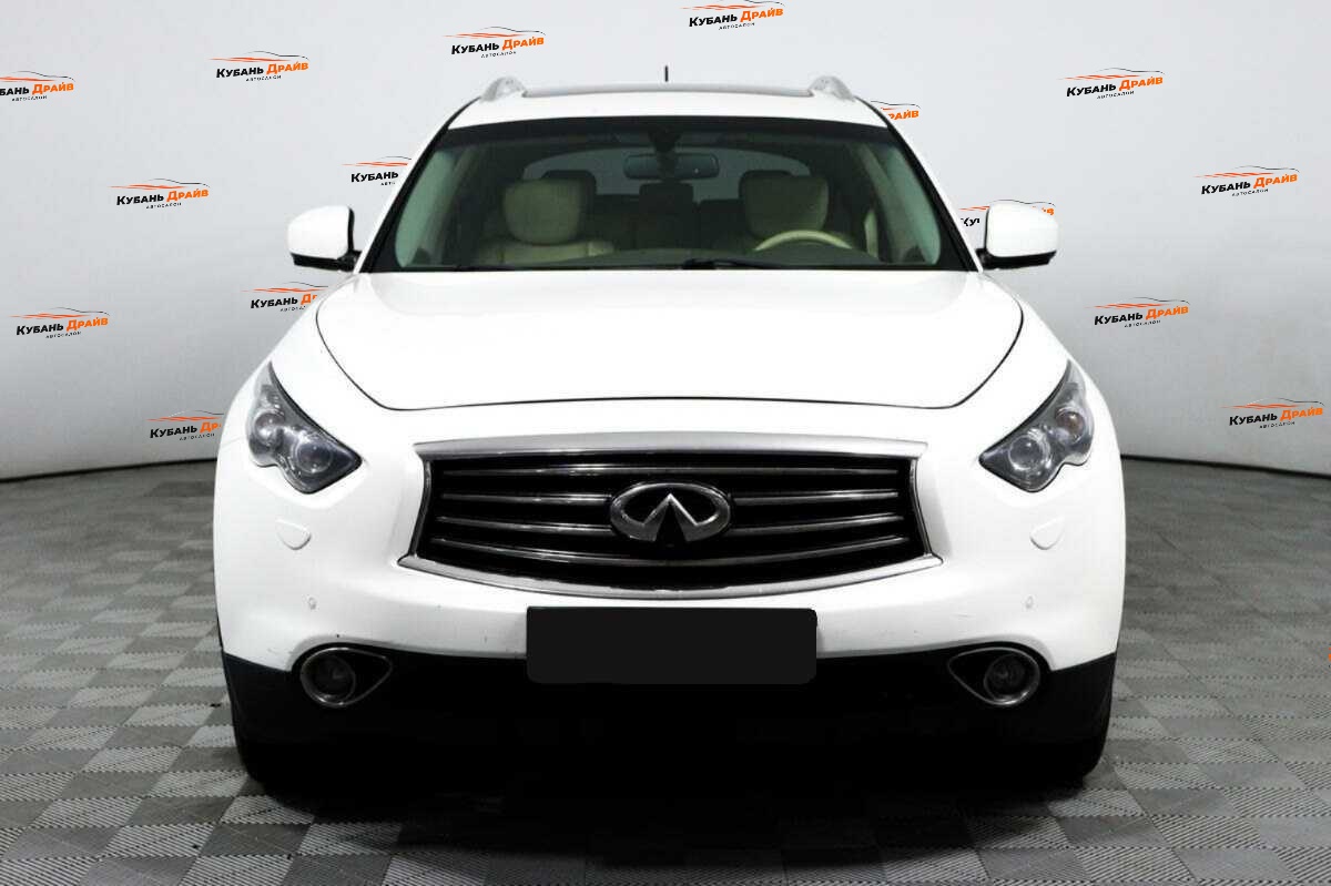 Infiniti FX 2012 года с пробегом. Фото: #1