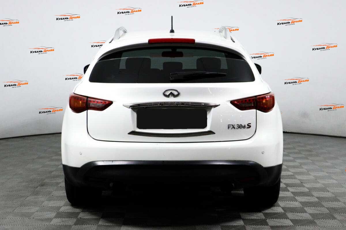 Infiniti FX 2012 года с пробегом. Фото: #5