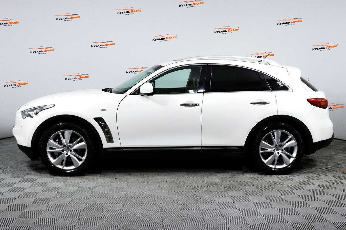 Infiniti FX 2012 года с пробегом. Фото: #7