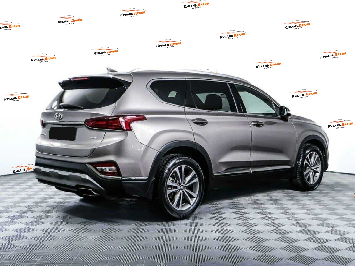Hyundai Santa Fe 2019 года с пробегом. Фото: #4