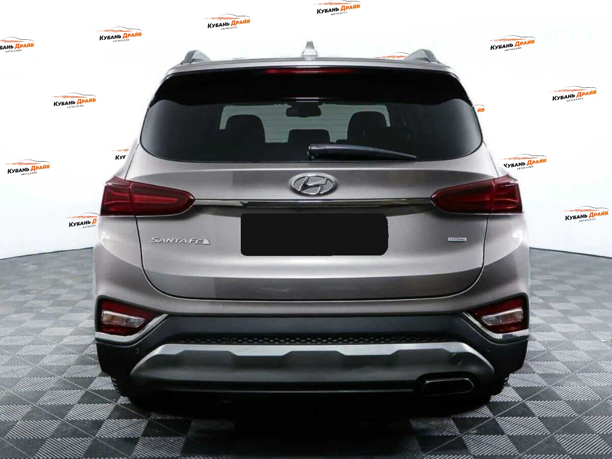 Hyundai Santa Fe 2019 года с пробегом. Фото: #5