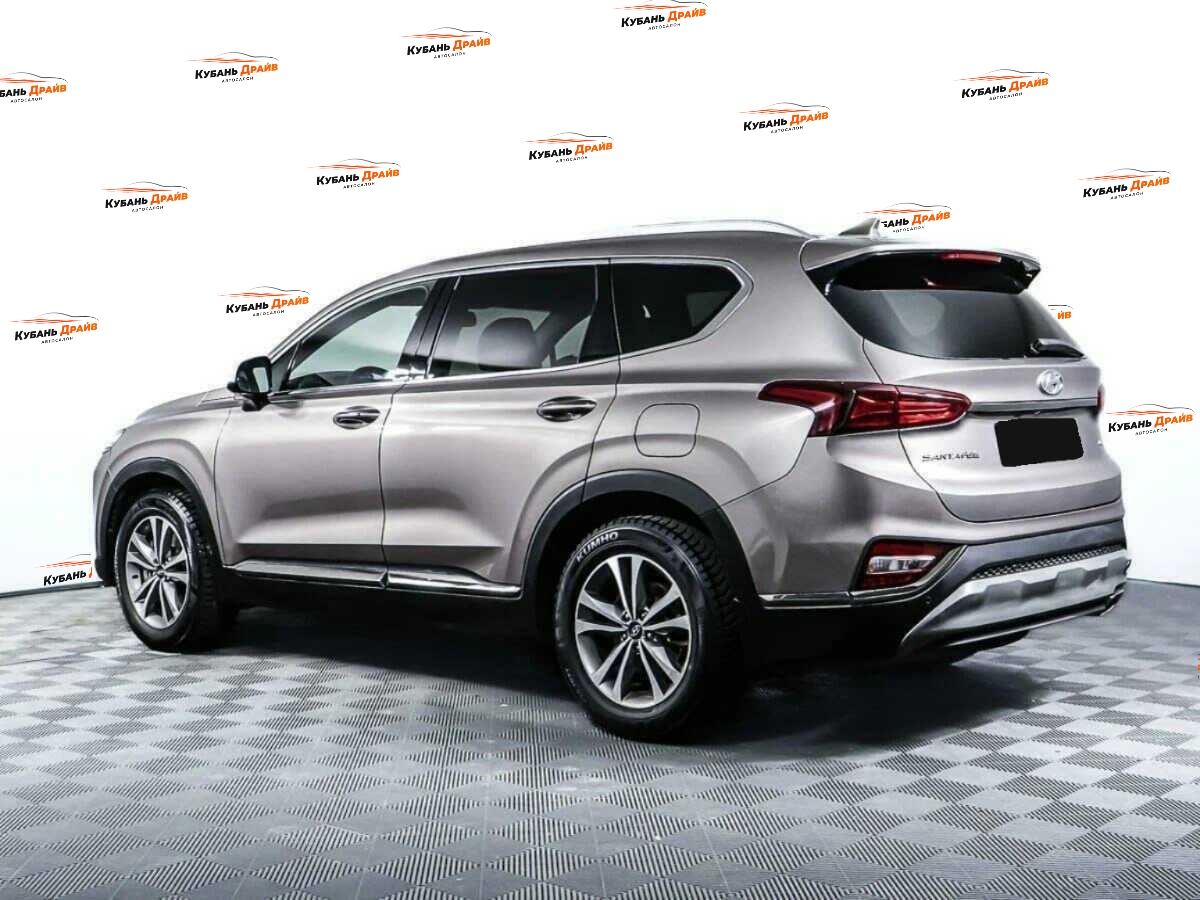 Hyundai Santa Fe 2019 года с пробегом. Фото: #6