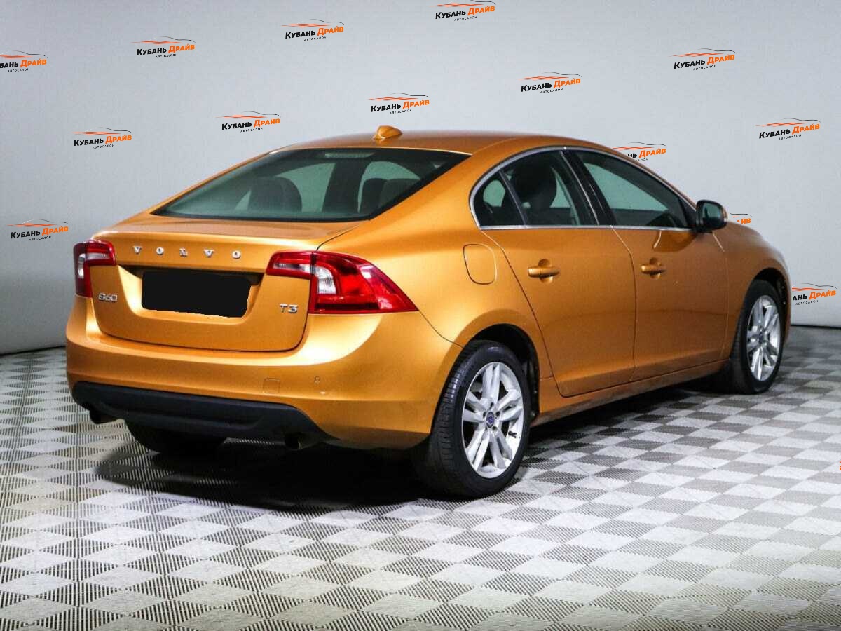 Volvo S60 2012 года с пробегом. Фото: #3
