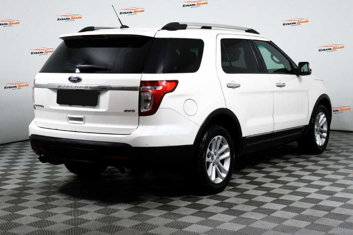 Ford Explorer 2012 года с пробегом. Фото: #4
