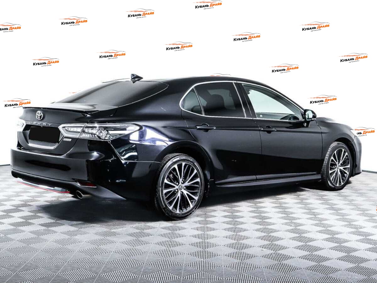 Toyota Camry 2020 года с пробегом. Фото: #4